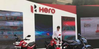 Hero MotoCorp Unveils Super Splendor, Passion Pro & Passion X pro 2018 in India.